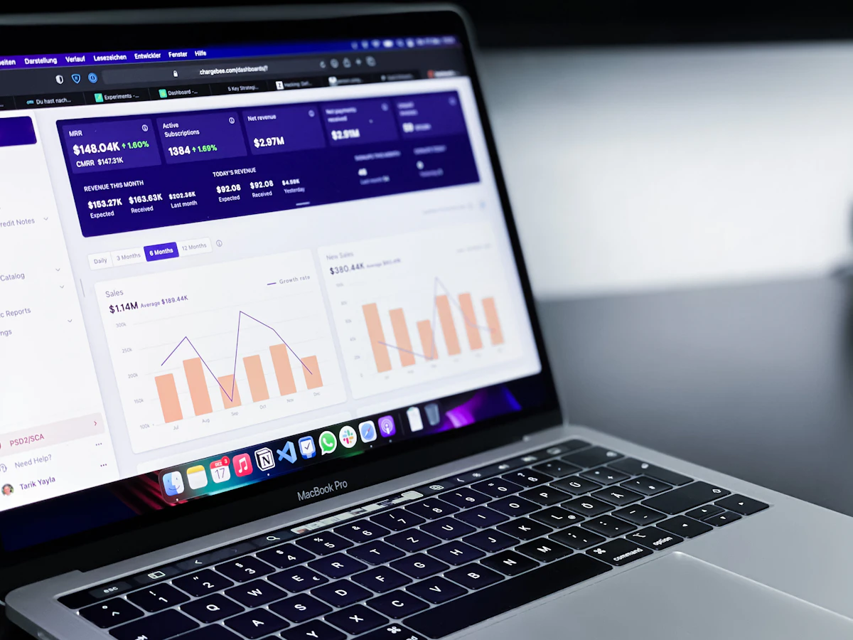 Business analytics dashboard representing structured product comparison and evidence-based evaluation