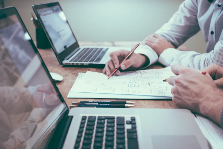 Business team planning a publisher campaign brief and review checklist